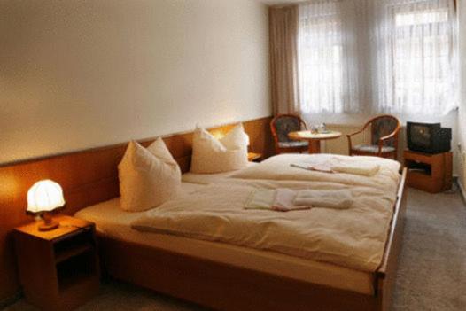Hotel Zum Kanzler Stolberg  Bagian luar foto