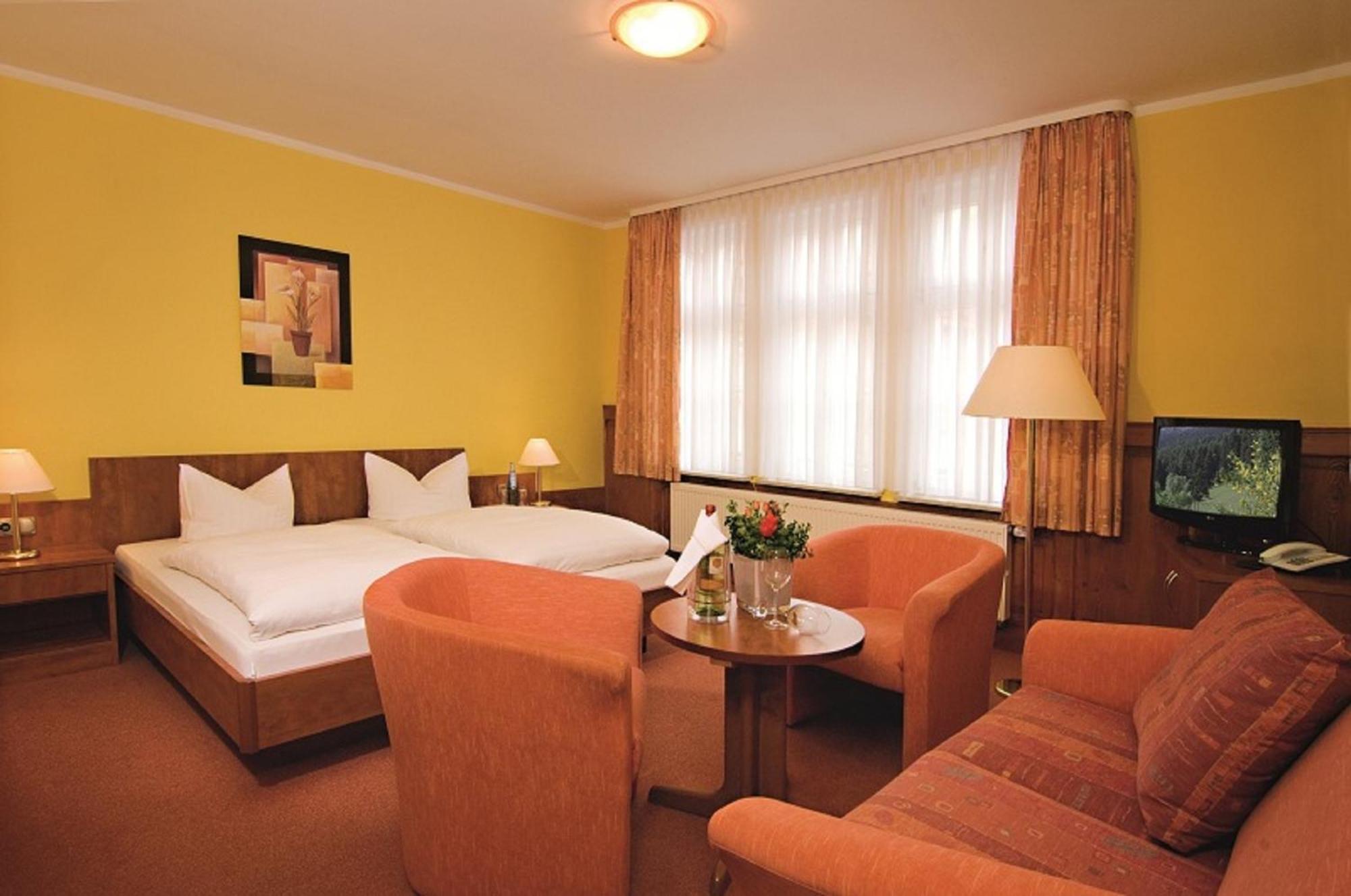 Hotel Zum Kanzler Stolberg  Bagian luar foto